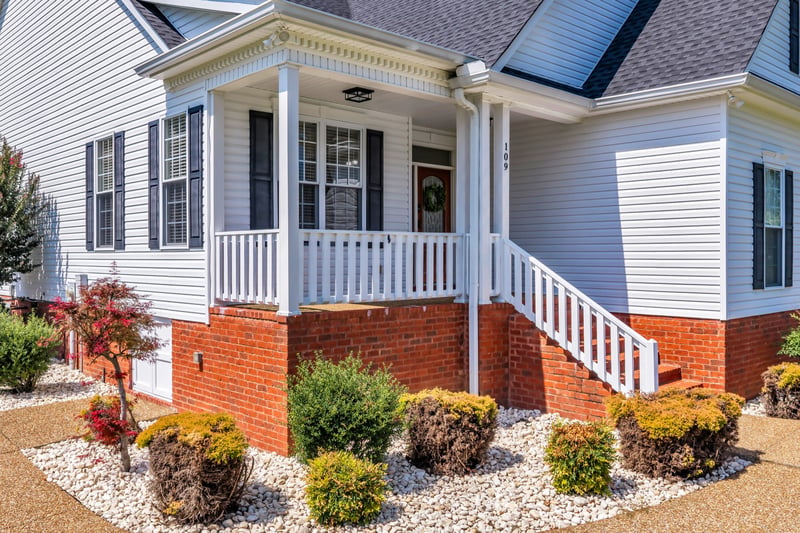 109 Hillside Dr, Dickson, TN 37055