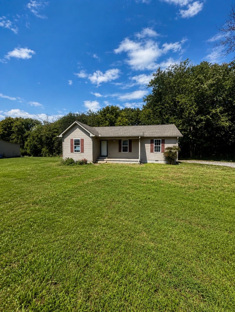 27 Winding Hills Ln, Gordonsville, TN 38563