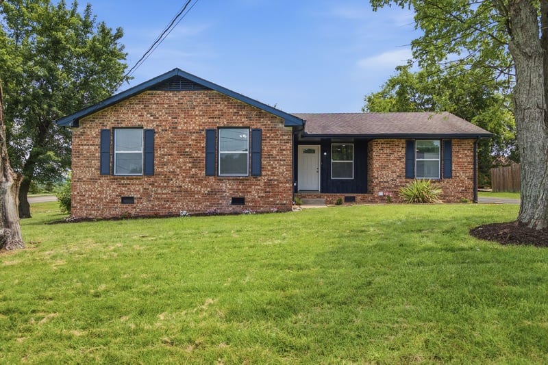 120 Overlook Dr, Hendersonville, TN 37075