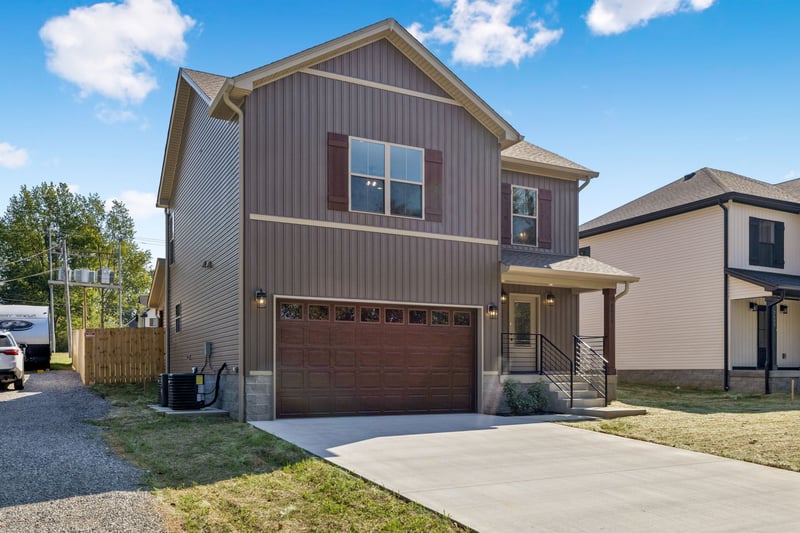 2611 Old Greenbrier Pike, Greenbrier, TN 37073
