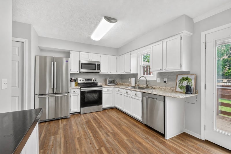 430 Walton Ferry Rd #802, Hendersonville, TN 37075