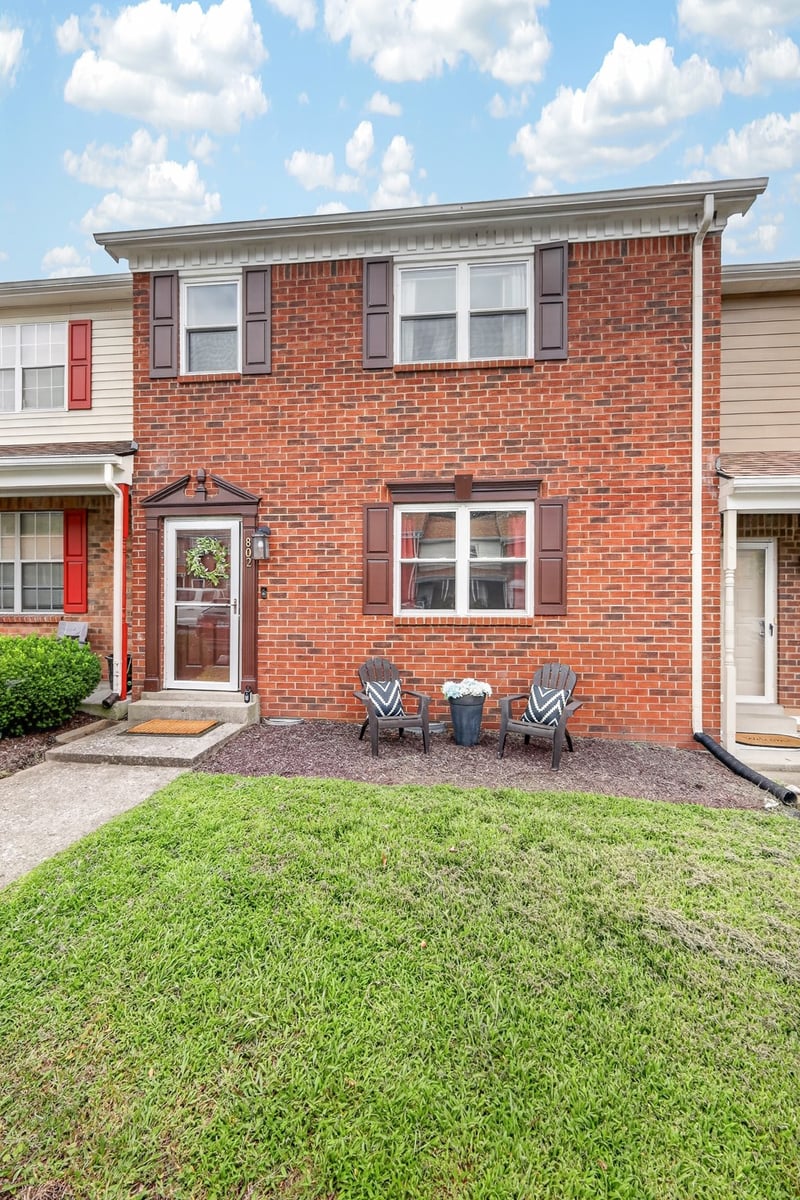 430 Walton Ferry Rd #802, Hendersonville, TN 37075