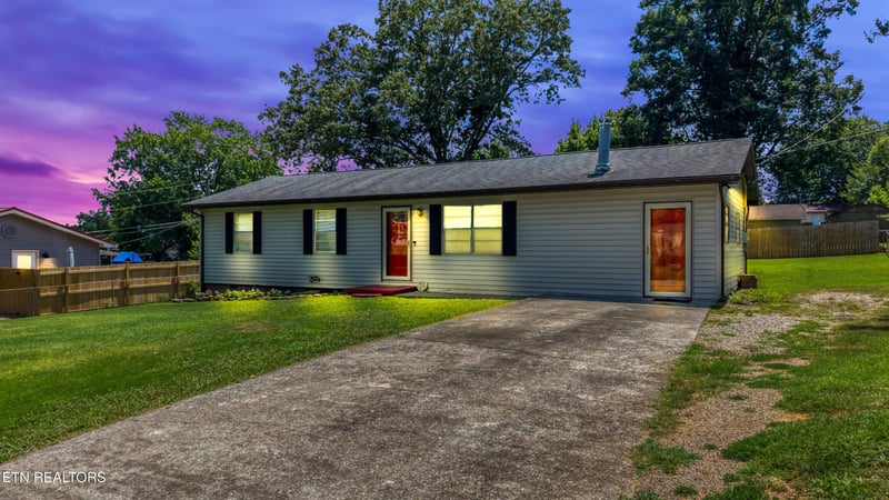 408 Ocoee Dr, Maryville, TN 37801