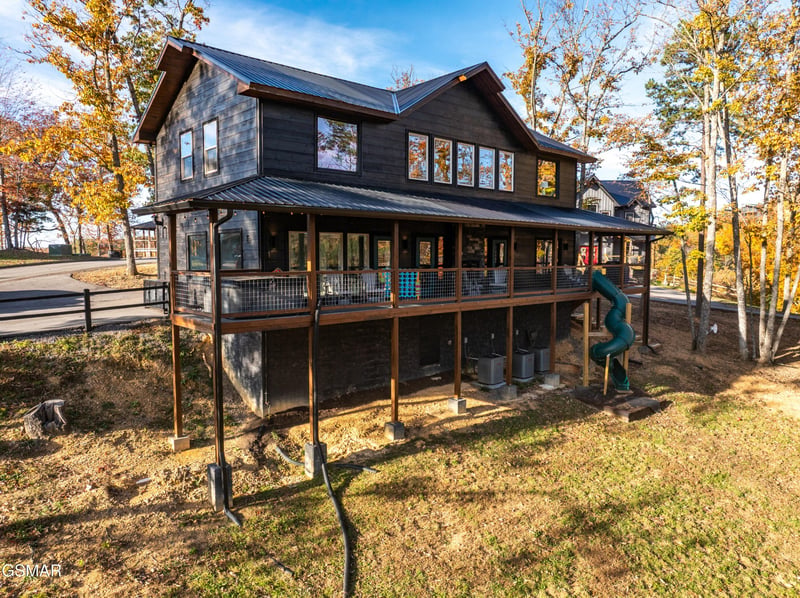 3105 Storm Bringer Dr, Sevierville, TN 37862