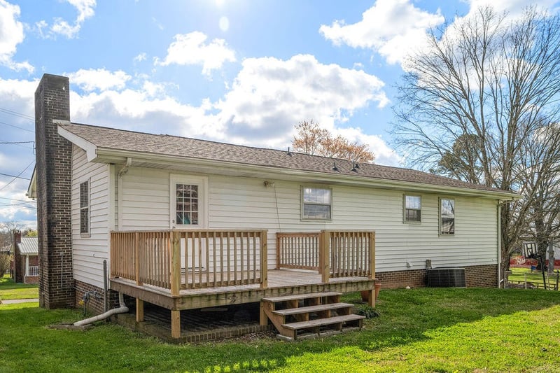 111 Edgewood Cir, Fort Oglethorpe, GA 30742
