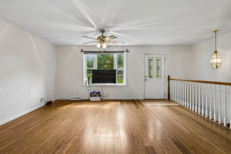 2009 Wolfe Rd, White Bluff, TN 37187