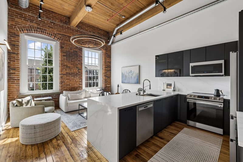 1350 Rosa L Parks Blvd #428, Nashville, TN 37208