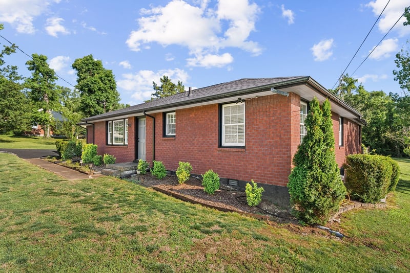 608 Vinson Dr, Nashville, TN 37217