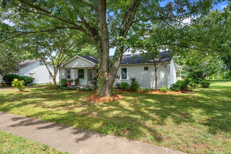 345 Portland Blvd, Portland, TN 37148