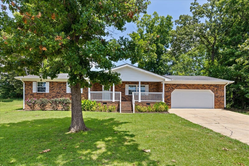 131 General Hays Rd, Fort Oglethorpe, GA 30742