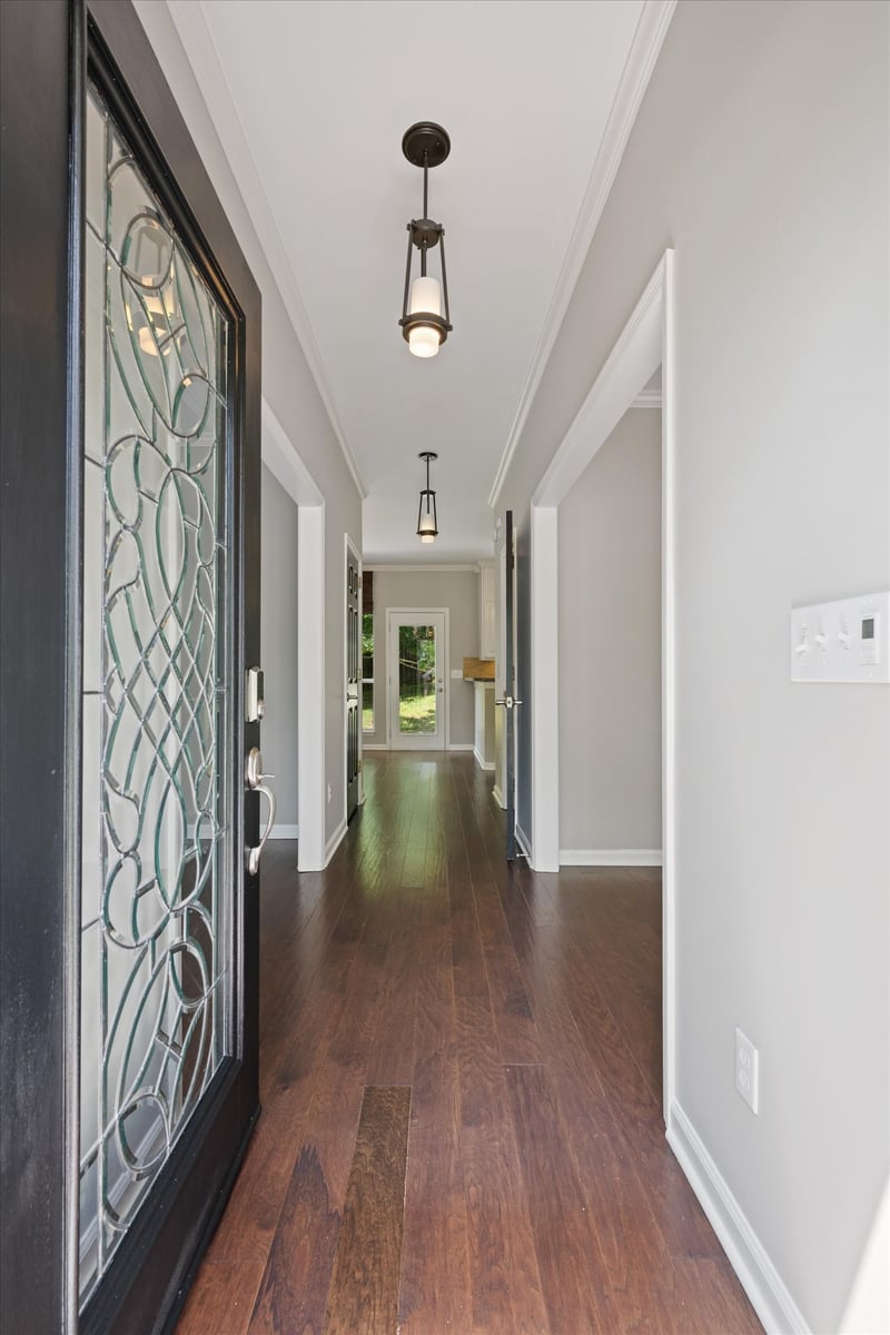 300 Colfax Dr, Old Hickory, TN 37138