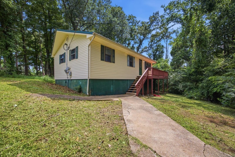 806 Nipper Dr, Rossville, GA 30741