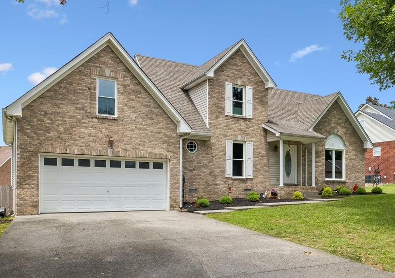 2055 Bon Dr, Greenbrier, TN 37073
