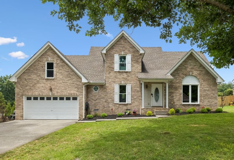 2055 Bon Dr, Greenbrier, TN 37073