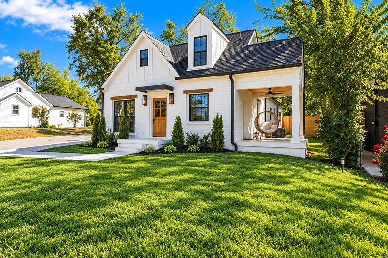 1417 Montgomery Ave, Nashville, TN 37207