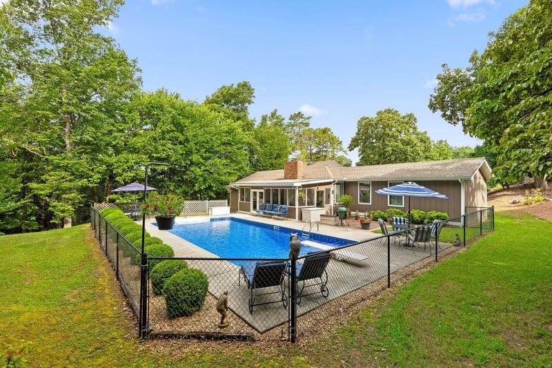 2903 Huckleberry Ln, Rocky Face, GA 30740