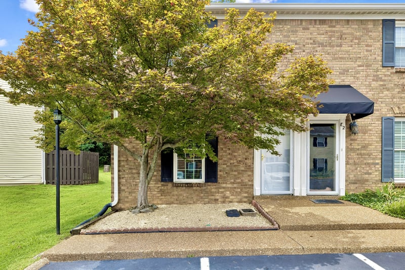 200 N Royal Oaks Blvd #E1, Franklin, TN 37067