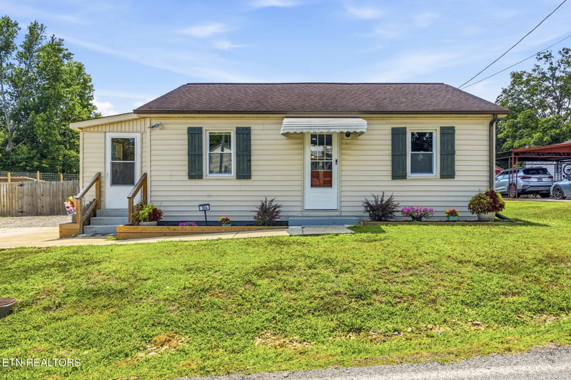 104 County Farm Rd, Maryville, TN 37801