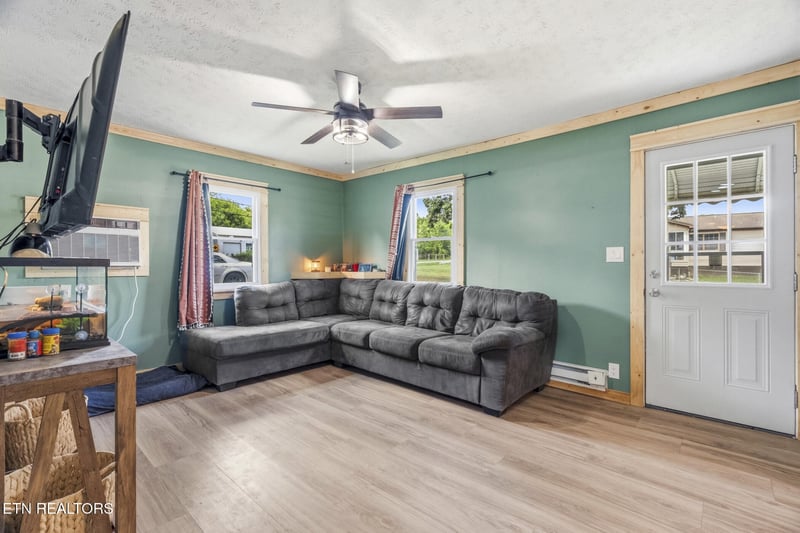 104 County Farm Rd, Maryville, TN 37801