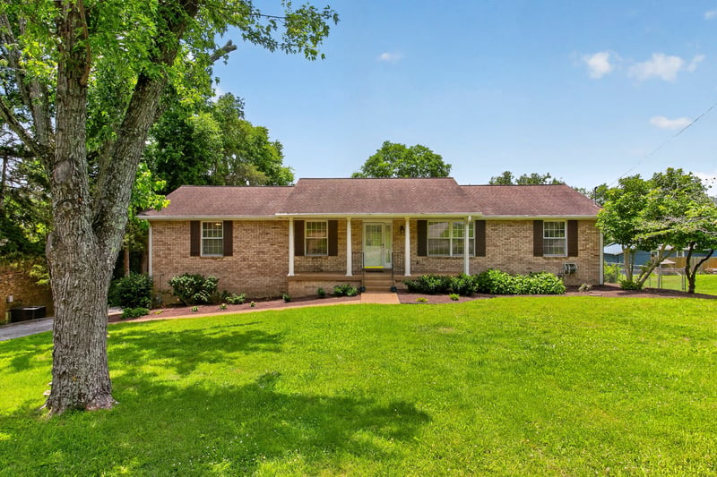 102 Cedar Springs Trl, Hendersonville, TN 37075