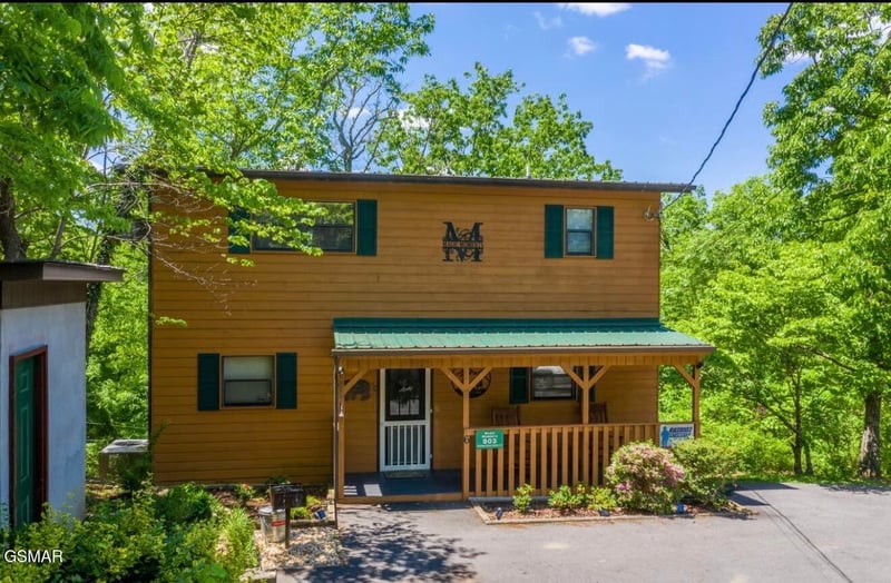 803 Sunrise Blvd, Sevierville, TN 37862