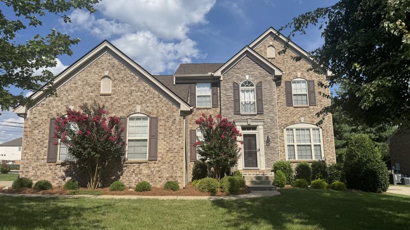 1023 Avery Trace Cir, Hendersonville, TN 37075
