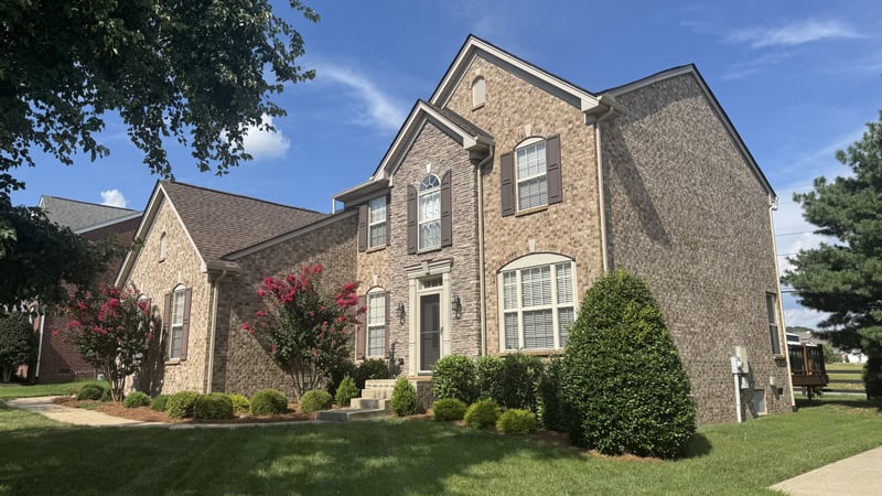 1023 Avery Trace Cir, Hendersonville, TN 37075