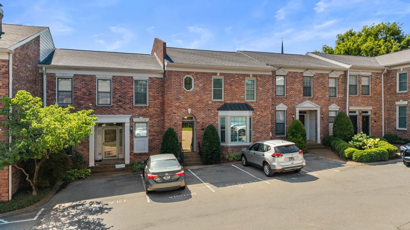 2036 Graybar Ln, Nashville, TN 37215