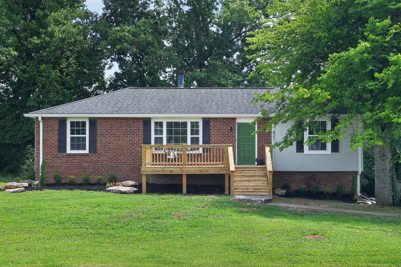821 Oak Leaf Dr, Old Hickory, TN 37138