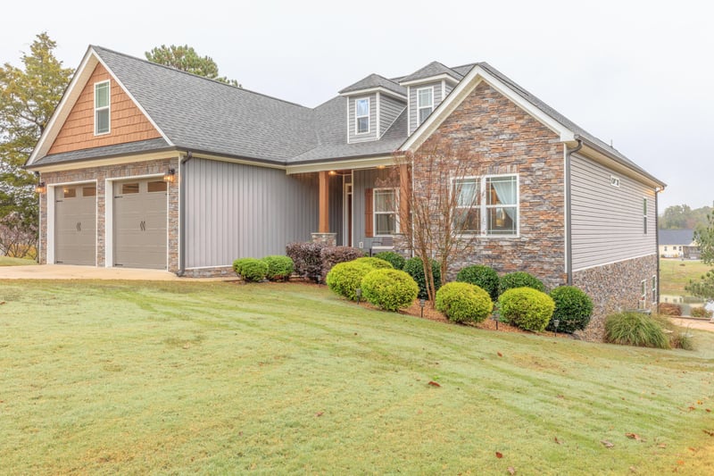 514 Ginger Lake Dr, Rock Spring, GA 30739