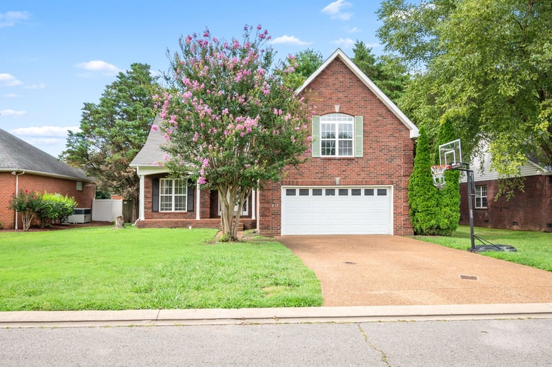 215 Black Bear Trl, Murfreesboro, TN 37127