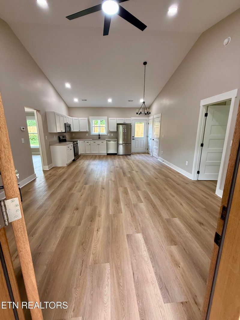 2244 Mynatt Rd, Knoxville, TN 37918