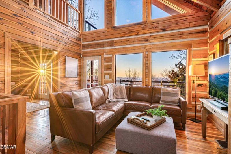 1815 Silver Poplar Ln, Sevierville, TN 37876