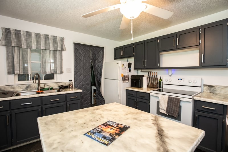 202 N Cherry St, Mount Pleasant, TN 38474