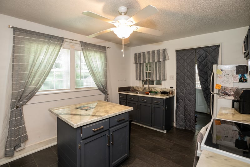 202 N Cherry St, Mount Pleasant, TN 38474