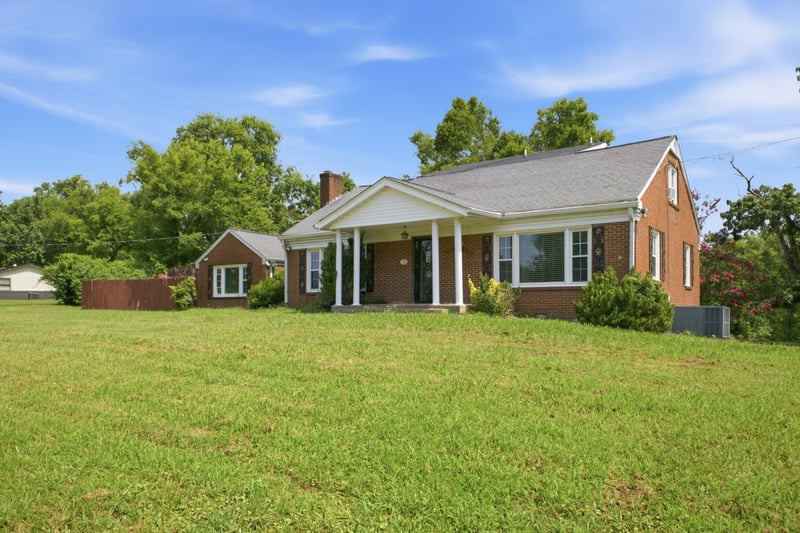 729 Greymont Dr, Nashville, TN 37217