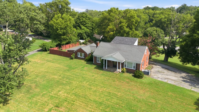 729 Greymont Dr, Nashville, TN 37217