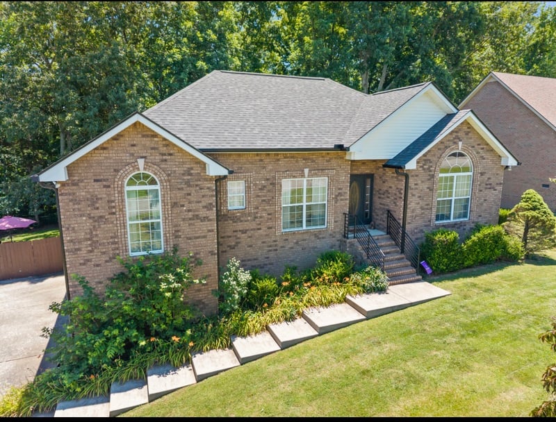 4092 Summit Dr, Greenbrier, TN 37073