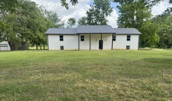 0 Bob Perry Rd Lot 8, Bethpage, TN 37022