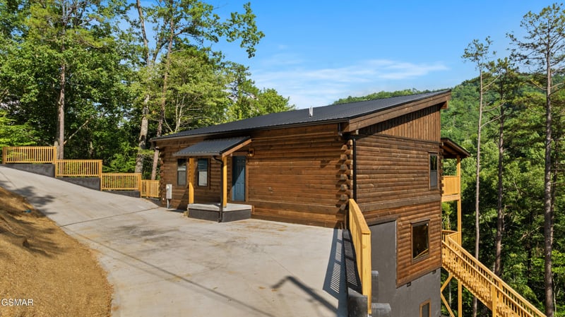 2656 Sunset Rd, Sevierville, TN 37862