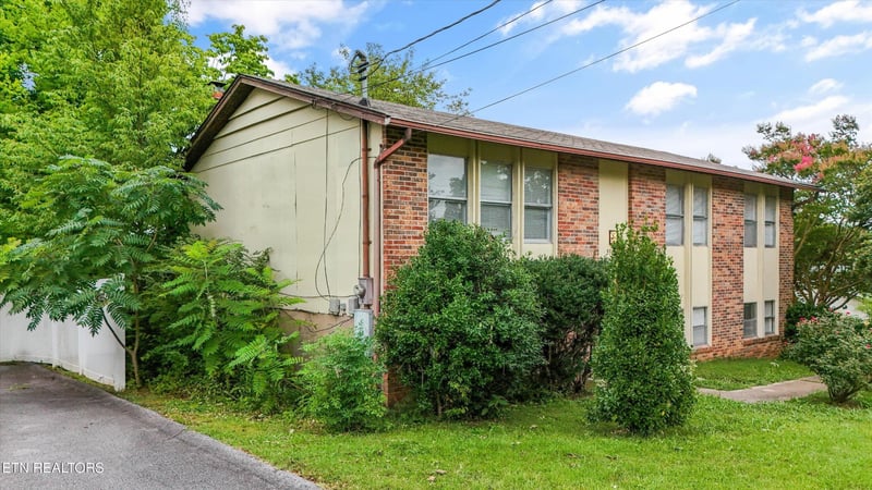 5501 Malmsbury Rd, Knoxville, TN 37921