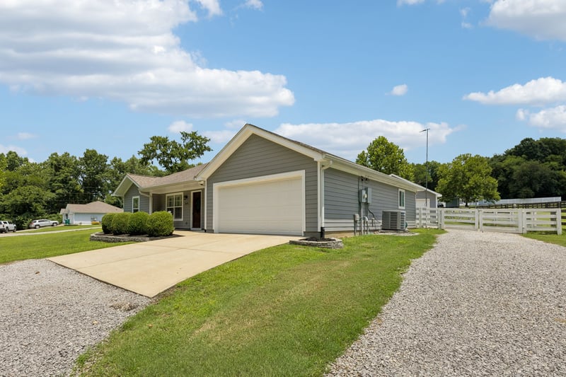 3478 Mahlon Moore Rd, Spring Hill, TN 37174