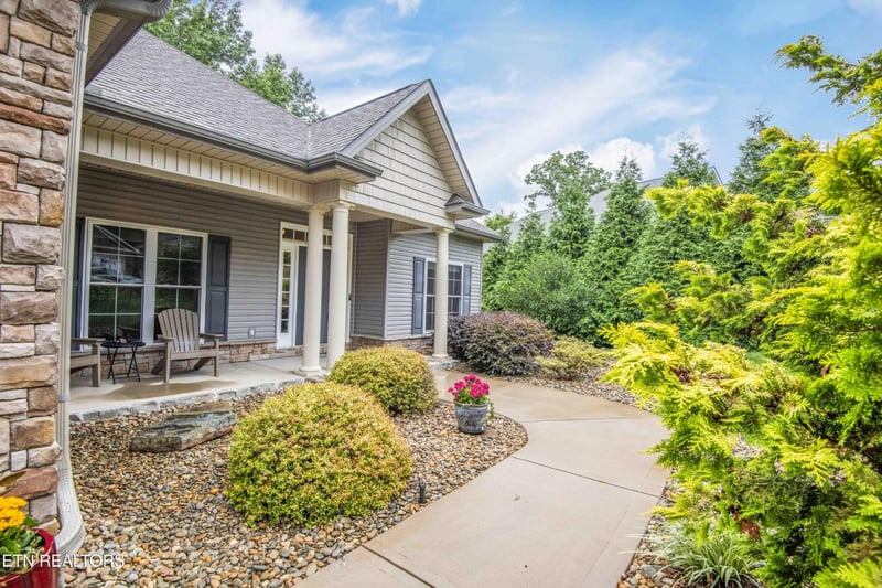 213 Osage Dr, Loudon, TN 37774