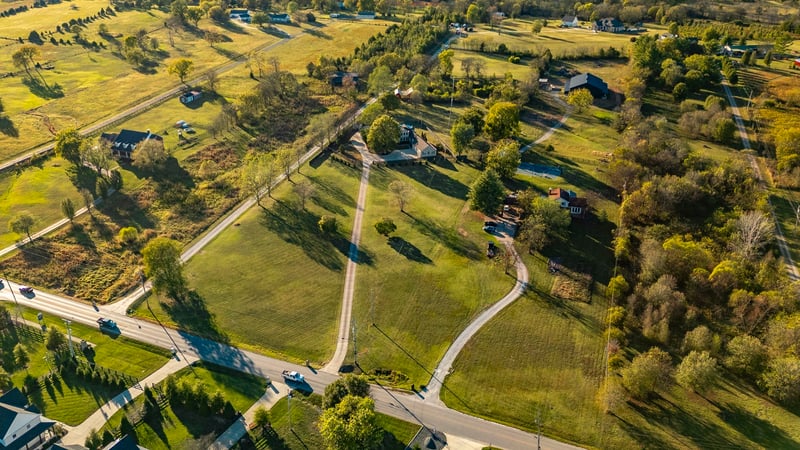 1745 Saundersville Rd, Hendersonville, TN 37075