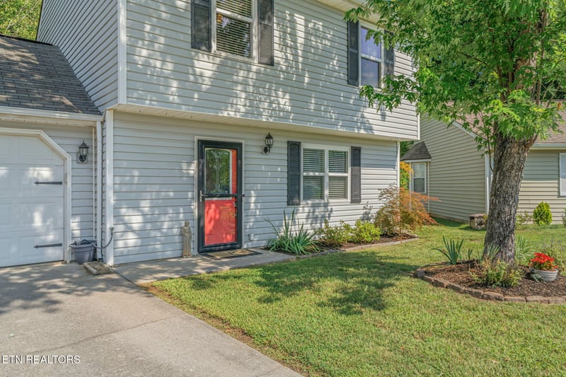 2301 Robinson Ridge Ct, Knoxville, TN 37923