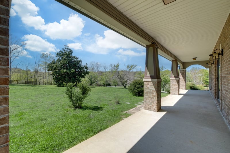 1249 White Rd, Bon Aqua, TN 37025
