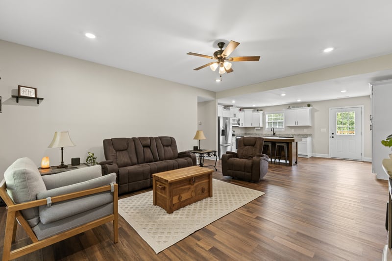 47 Bluff Creek Rd, Brush Creek, TN 38547