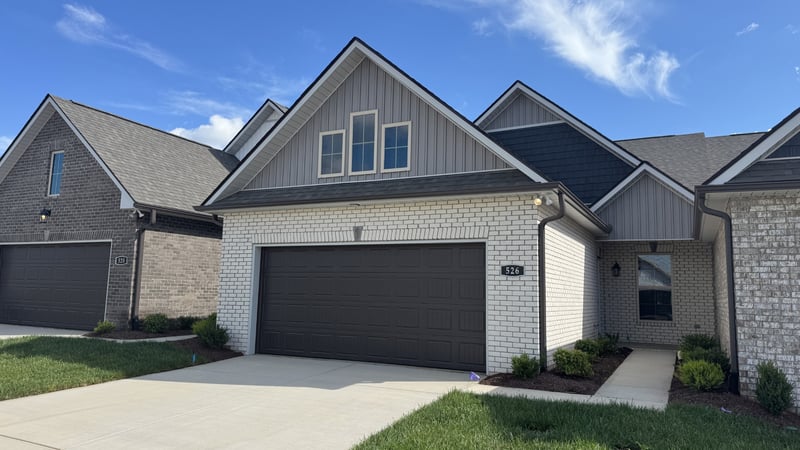 526 W Foxrun, Springfield, TN 37172