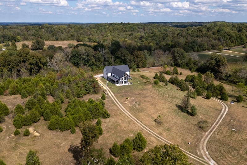 4467 Old Highway 52 E, Westmoreland, TN 37186