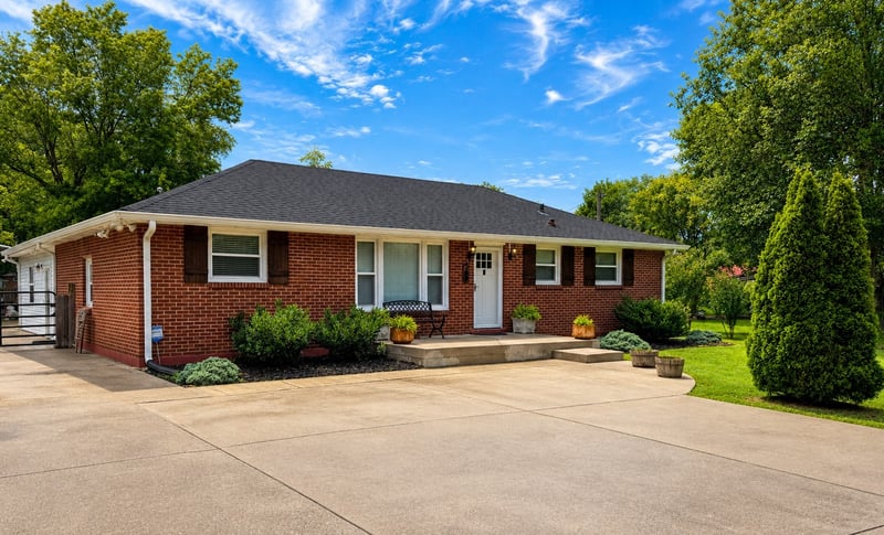 300 Clearview Dr, Smyrna, TN 37167